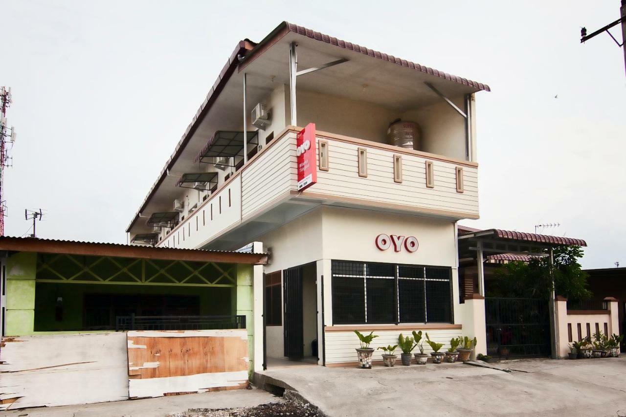 OYO 885 Tangkul Residence Medan Bagian luar foto